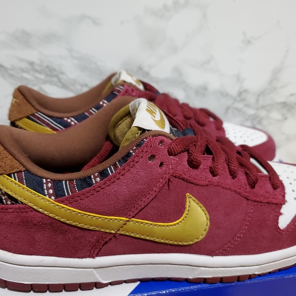 Nike SB Dunk Low Anchorman - Picture 3 of 7